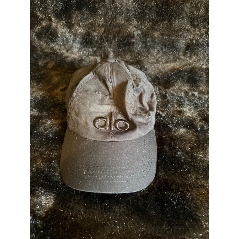 Alo Yoga Off-Duty Cap Black Embroidered Logo Adjustable Baseball Hat OS